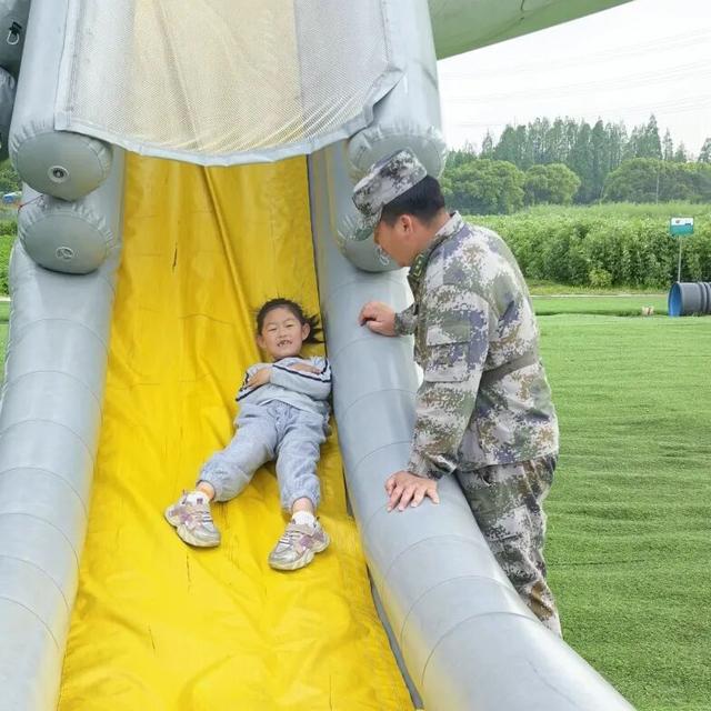 家+書屋｜學逃生、開戰機、探核心艙……“柘”里的少年這樣致敬中國航天 - 