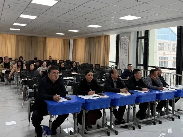 贛榆高級中學舉辦“AI賦能·智慧贛中”課堂教學創新大賽 - 