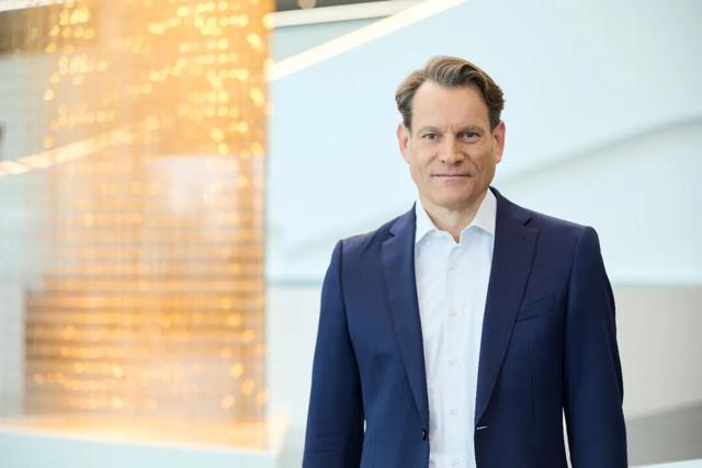 功成名就！全球巨頭CEO將卸任 - 