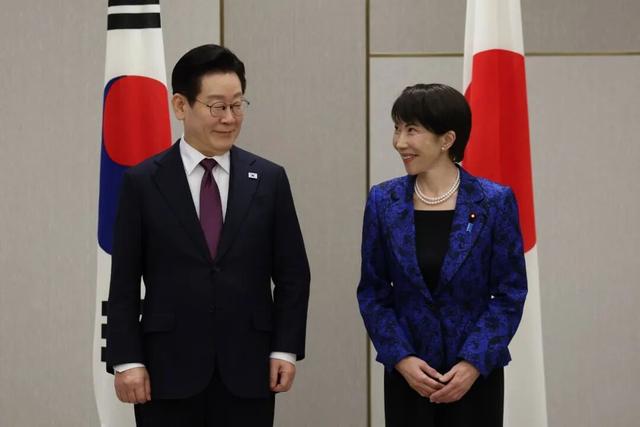 李在明在日表態：韓日依然存在一段段未解的歷史傷痕；現場視頻：高市早苗90度鞠躬迎接李在明 - 