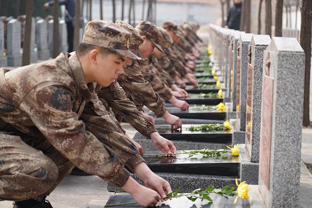 從校園到軍營 從街頭到心間  河北各地多點發力築牢全民國防教育根基 - 