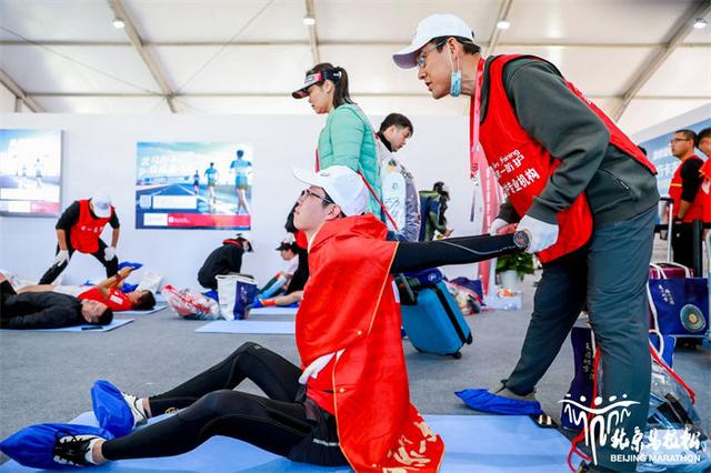 4700人“破三”創造世界第二佳績 北馬精細化服務功不可沒 - 