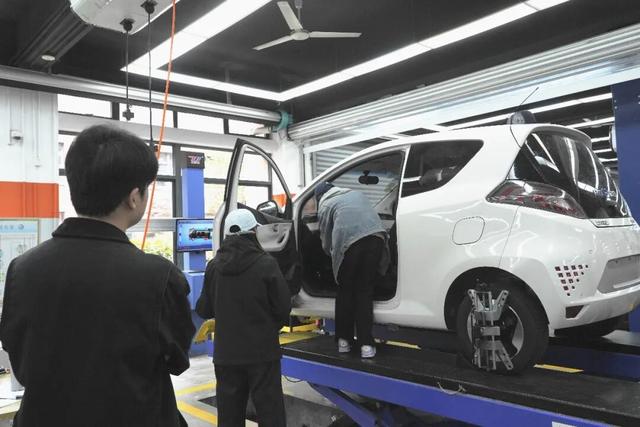 嘉定唯一！這所學校緣何能上榜“2025年市級高技能人才培養基地”？ - 