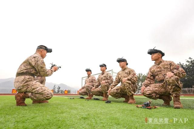 方寸之間，決勝千里：看無人機飛手的“蛻變之路” - 