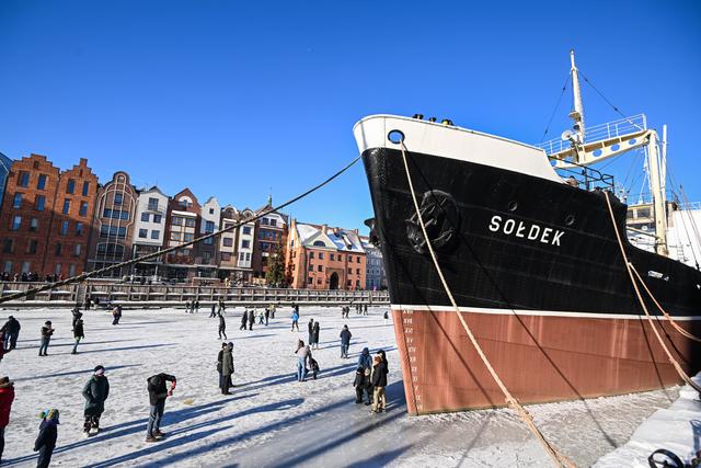 （外代二線）波蘭格但斯克：結冰的摩特拉瓦河 - 