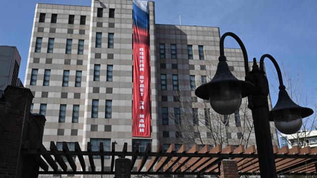 韓國要求俄使館撤下宣傳條幅，俄方：此為全體俄羅斯人所熟知，無意冒犯任何人 - 