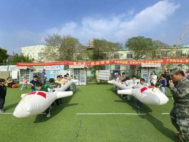 家+書屋｜學逃生、開戰機、探核心艙……“柘”里的少年這樣致敬中國航天 - 