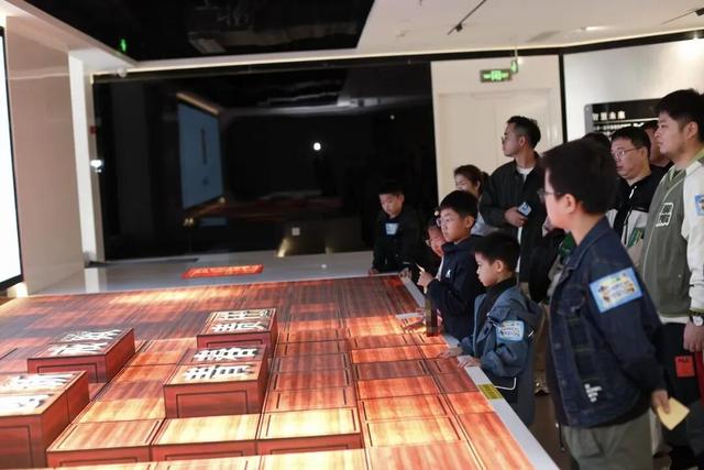 青春藥師尋寶記，穿越到明朝辨中藥，為健康助力 - 