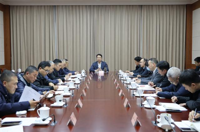 市政府黨組（擴大）會議傳達學習相關會議精神 全力打好“十四五”收官戰 確保實現“十五五”良好開局