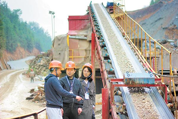 关于云南移动式洗砂机价格的信息