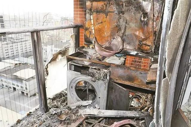 太可怕！爸爸出门前一个疏忽，3岁女儿和妈妈险些葬身火海