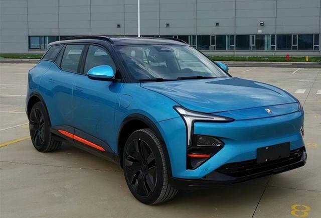 「周末吃瓜」马斯克抛售近70亿美元特斯拉股票；恒大汽车拟募集5亿港元造车；比亚迪将商标“魏”转让给长城汽车……｜汽车产经