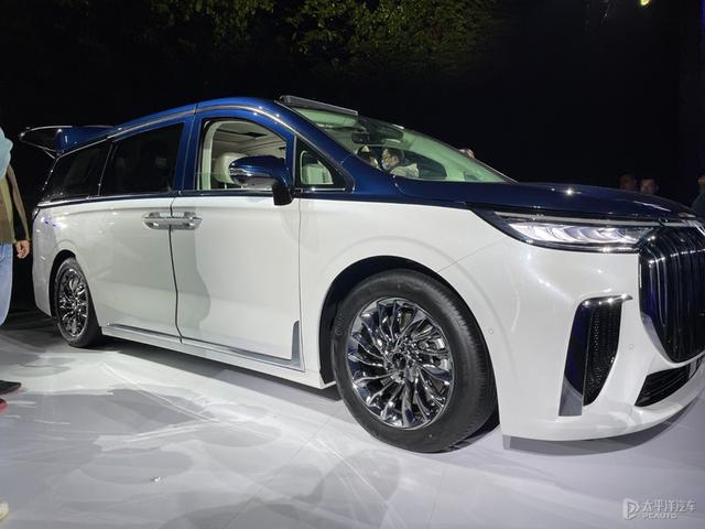 2021广州车展：岚图全新MPV车型正式亮相
