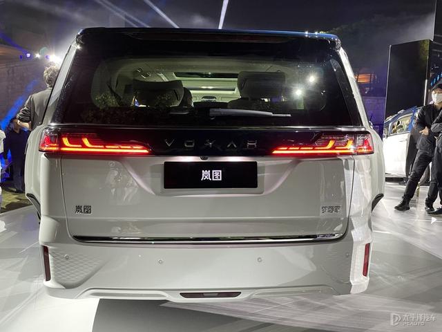 2021广州车展：岚图全新MPV车型正式亮相