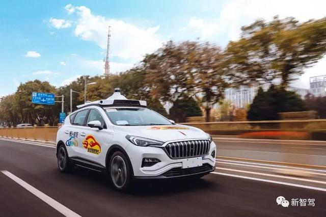 行业里程碑！萝卜快跑迎来国内首个付费乘客订单