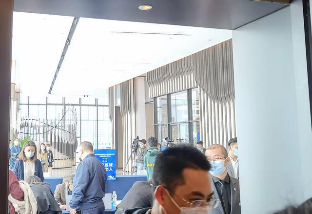 胰岛素集采现灵魂砍价，最高降幅超70%，有人当场买入通化东宝股票