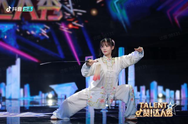 赵鑫跳舞的（赵鑫跳舞完整版）