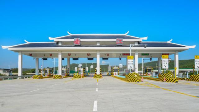 展企业雄姿筑精品工程