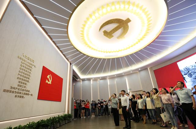第一观察 | 开年第一课，总书记阐述的5个问题贯穿一条主线