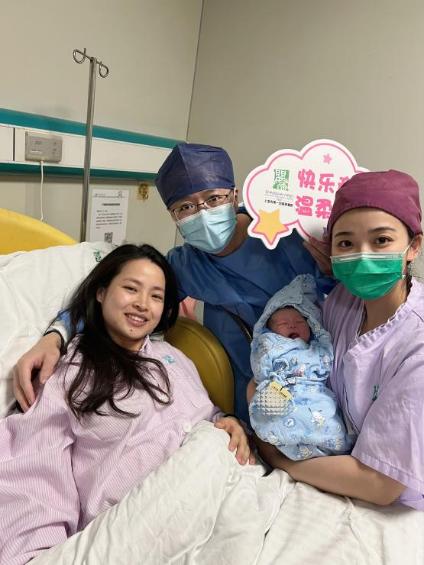 可爱萌宝欢乐合集（都是二宝都是小公主）(1)