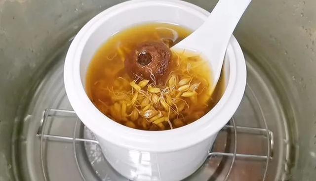 脾胃虚弱，三分治七分养，送你一道食疗方