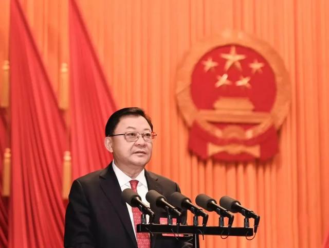 包含广州新型制砂机设备价格的词条
