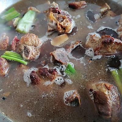 白萝卜炖排骨的做法  萝卜炖排骨的做法