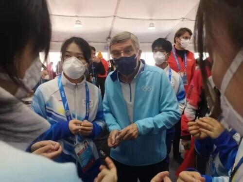 临走前，美国运动员又哭了……这次冬奥会，很多外国运动员被中国折服