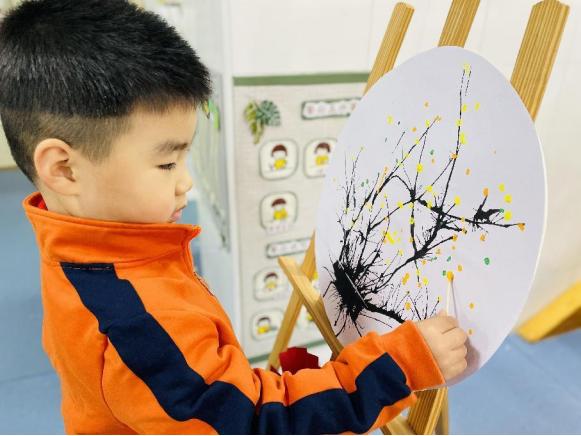 郑东新区普惠路第一幼儿园：春启希望迎开学 虎虎生威向未来