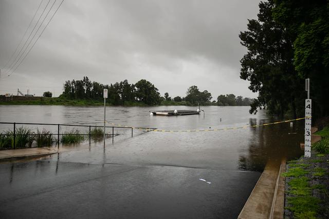 澳大利亚强降雨持续 悉尼发布洪水疏散预警