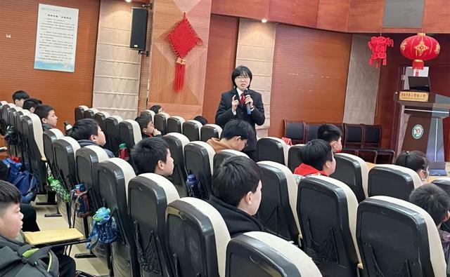 正式开课 | 溧阳法院：2022年“延时‘法’课堂 护航‘他’成长”开启新学期第一课
