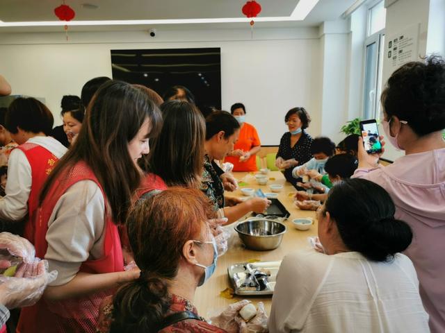 ������ͻ�� �������ȷ桪����������������չ�조���ˡ���Ů��ϵ�л