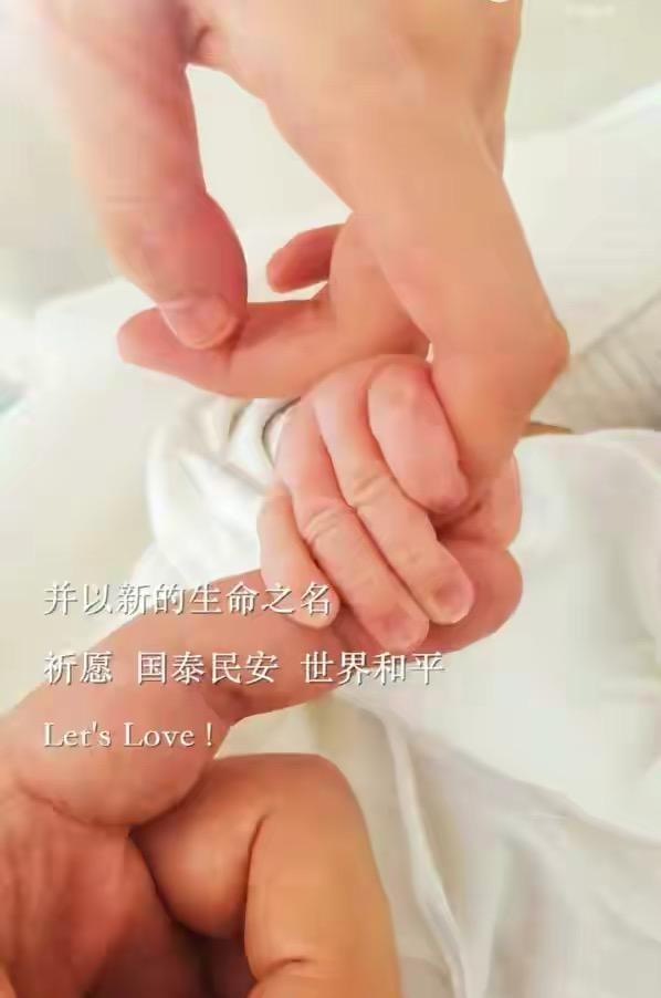 51岁李亚鹏再当爸！王菲“满脸的嫌弃”成全了老李“双重的幸福”