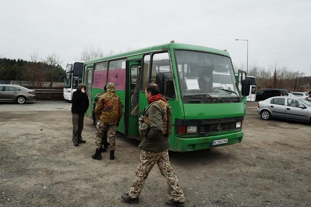 乌克兰要求签无限期合同，英国雇佣兵感觉受骗当天跑路