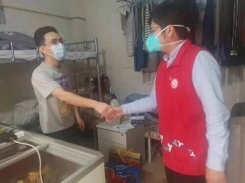 网友给深圳卫健委公号留言称被疫情影响生意，收到南山区回复