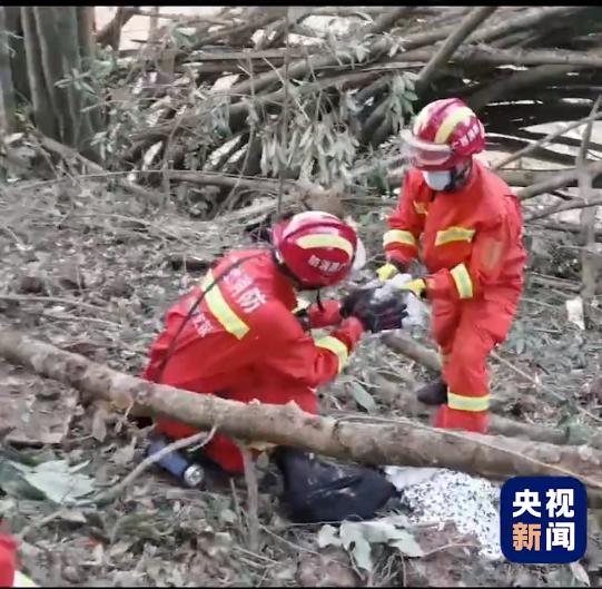 东航空难最新！部分家属正赶往广西梧州；刘鹤王勇等赴梧州指导救援、善后处置及事故原因调查工作；波音将与东航开展合作并提供支持