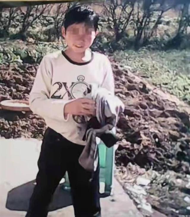 母子家中遇害嫌疑人死缓改判无罪，受害者家属：真凶是谁？