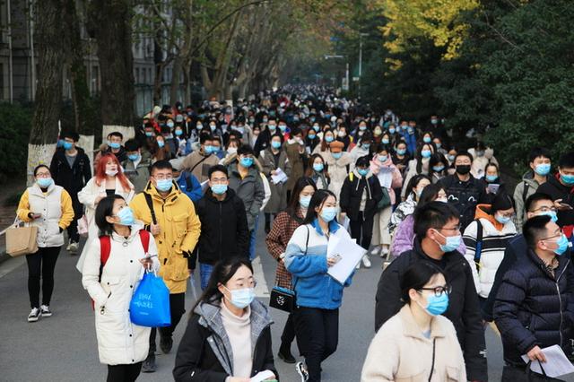 三地公务员省考今举行 超20省份因疫情延期考试