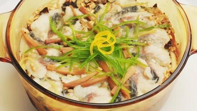 大脑最爱的不是核桃，是这菜！和黑木耳是绝配！“四物汤”安神、通便又补血，别吃错了