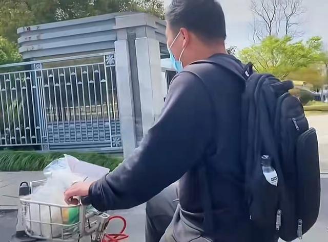 浙大送外卖博士生：有人等着看笑话