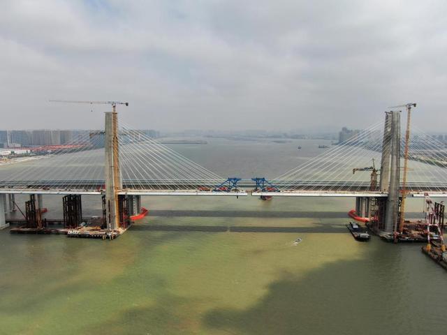 创造众多“世界第一”福厦高铁安海湾大桥合龙让中国迈入高铁跨海时代