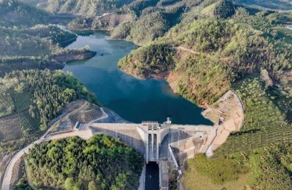 建成后惠及5万多人发布于2022年4月29日分类安龙县标签安龙县,水库,水