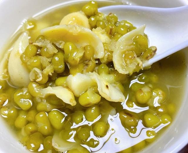 春季多吃这种“润肺菜”，嗓子不干不痒，夜里好梦香甜，今天就试试