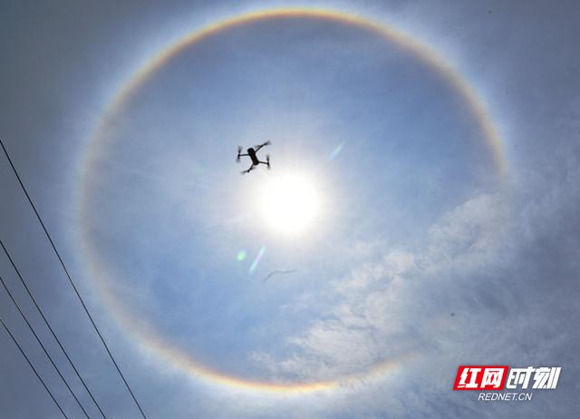 嘉禾：天空现日晕 太阳戴“美瞳”