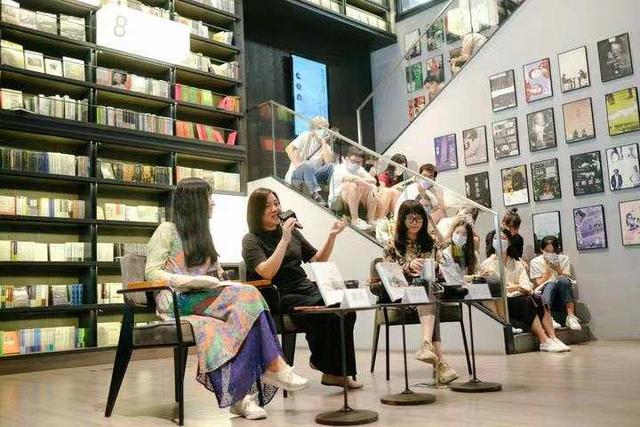 4.23说个故事丨飓风文学社、南岸诗社和春风悦读一起走过的日子