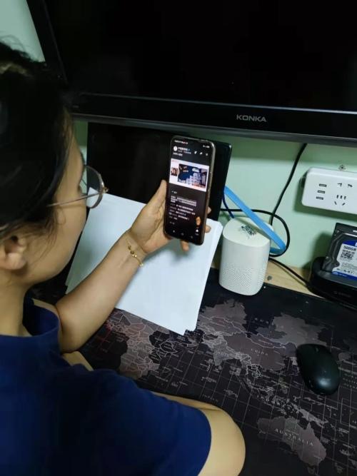 经典引领成长，育源中学云上悦读进行时
