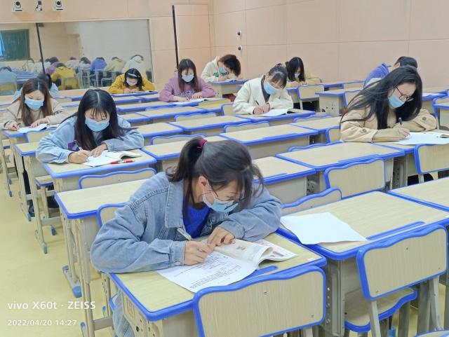 井冈山经开区实验学校举行教师现场教学设计比赛