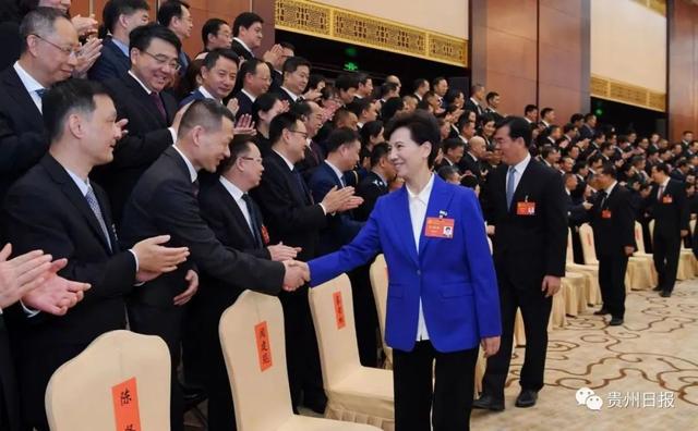 【今日关注】谌贻琴李炳军刘晓凯看望出席省第十三次党代会代表