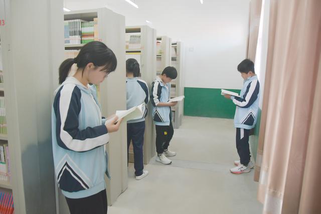 镇平县石佛寺镇：浓浓书香“满”校园——石佛寺镇初级中学开展世界读书日活动