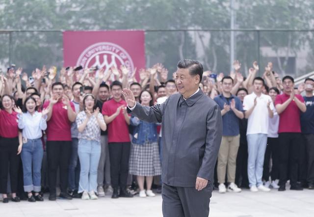 新华社重磅稿件讲述总书记同青年的故事